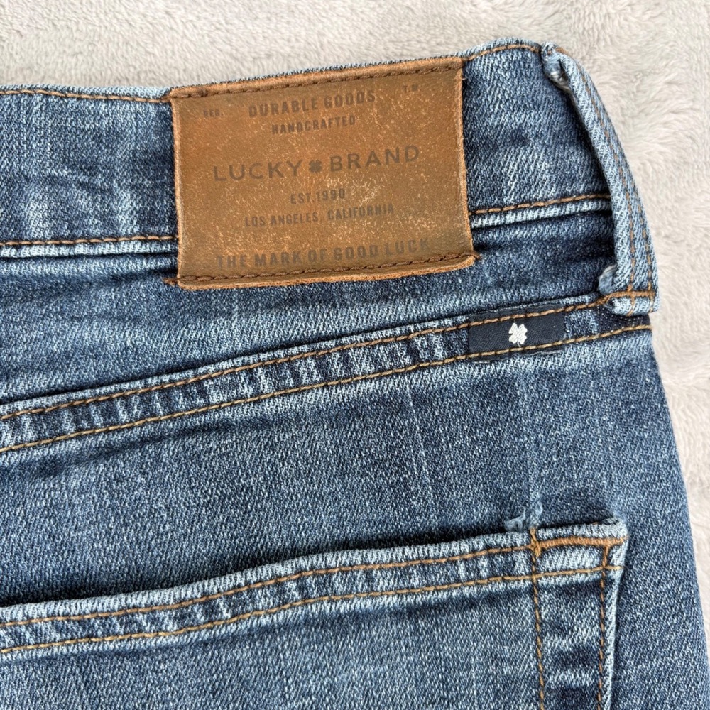 Lucky Brand Jeans Mens 36x32 (Fits 34x30) Blue 221 Straight Classic Medium Wash - Picture 8 of 15